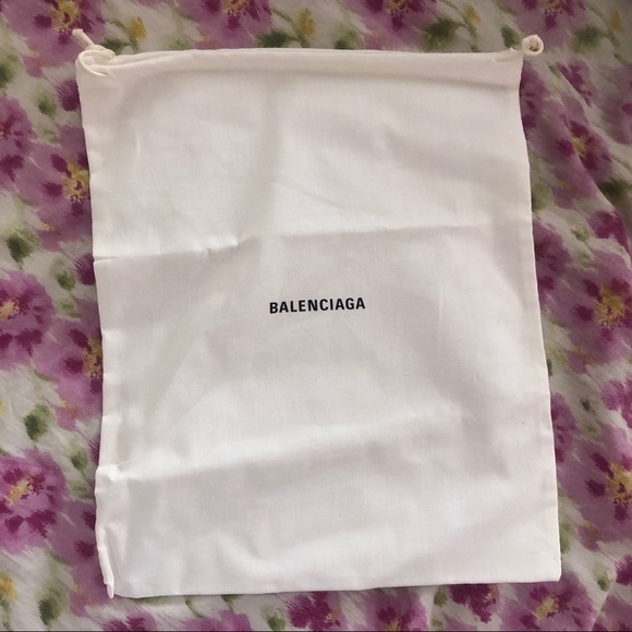 Medium Size Dustbag - Picture 1 of 3